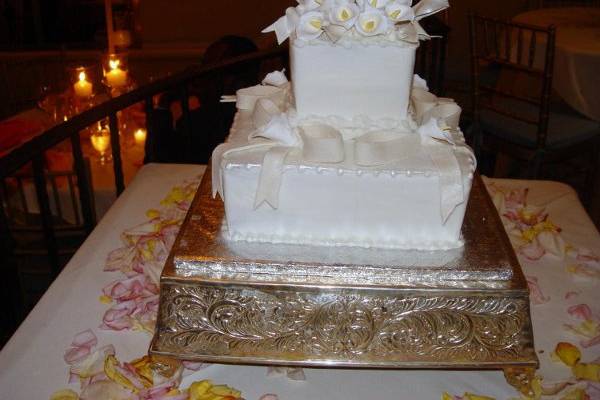 White square cake