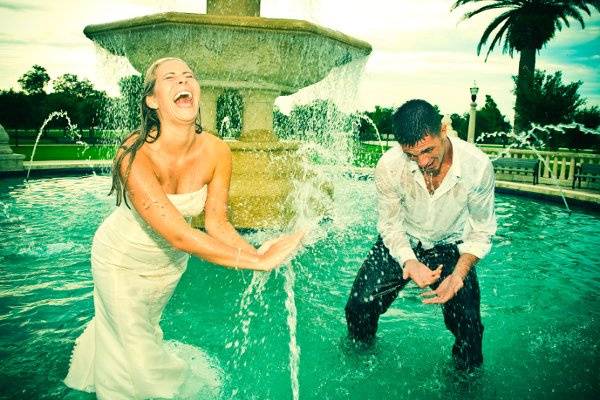 a lake Eola bridge wedding in Orlando by wedding photographer Rich Johnson of Spectacle Photo.