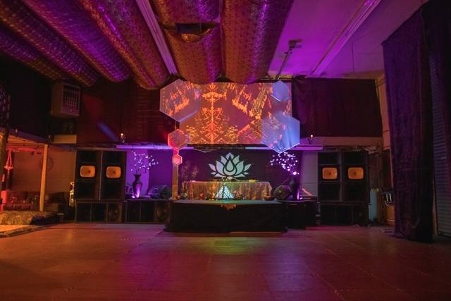 Queen Bee with fabric