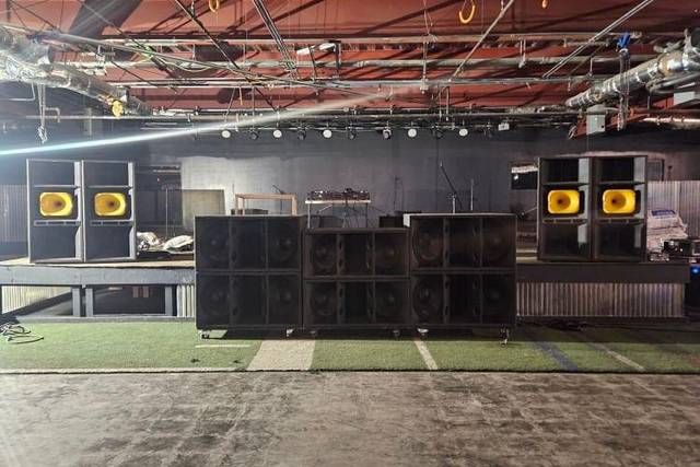 Queen Bee Bass Stack