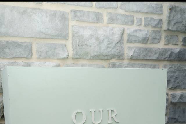 Ivory & Ink Signage Studio