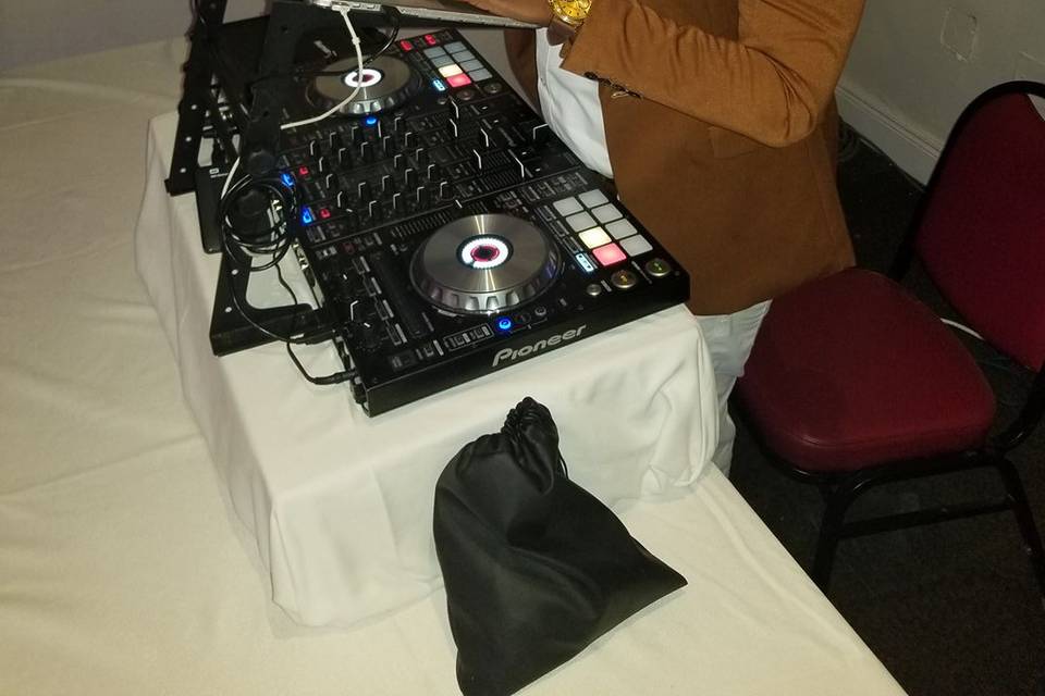DJ service
