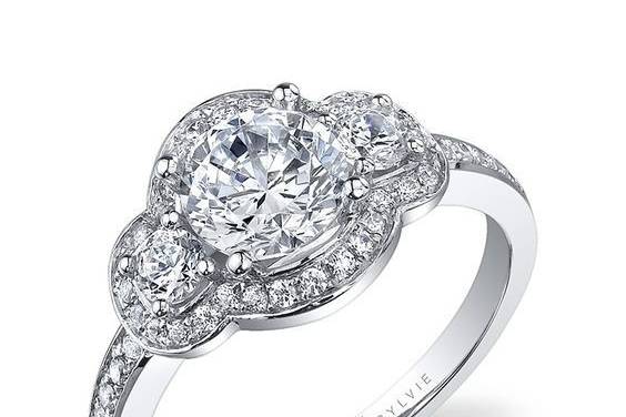 #perrysbride #engagementring #sylviecollection #diamond