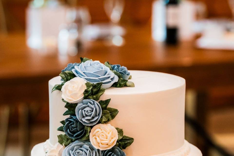 Pets in cake