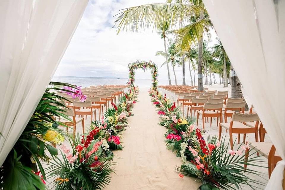 Tropical destination wedding