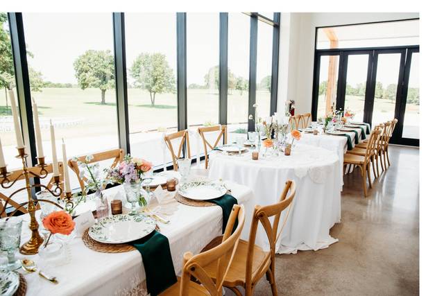 Head table scape