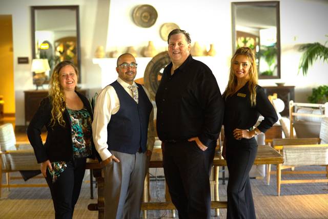 A pic of our awesome DJ Team!