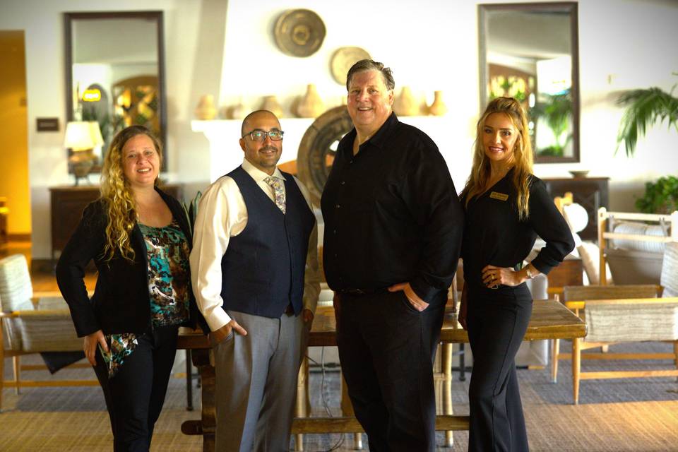 A pic of our awesome DJ Team!