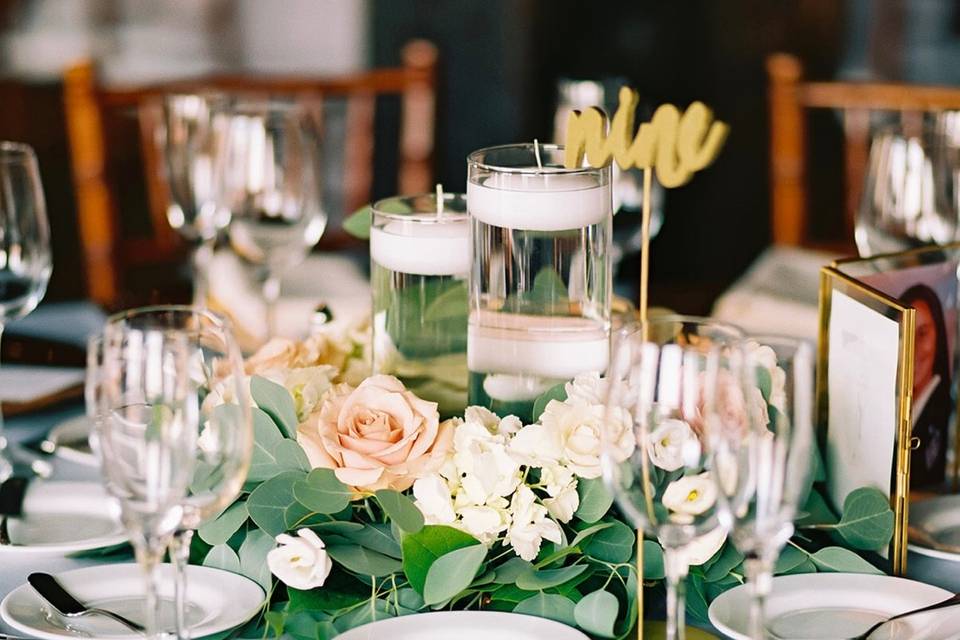 Centerpiece candle