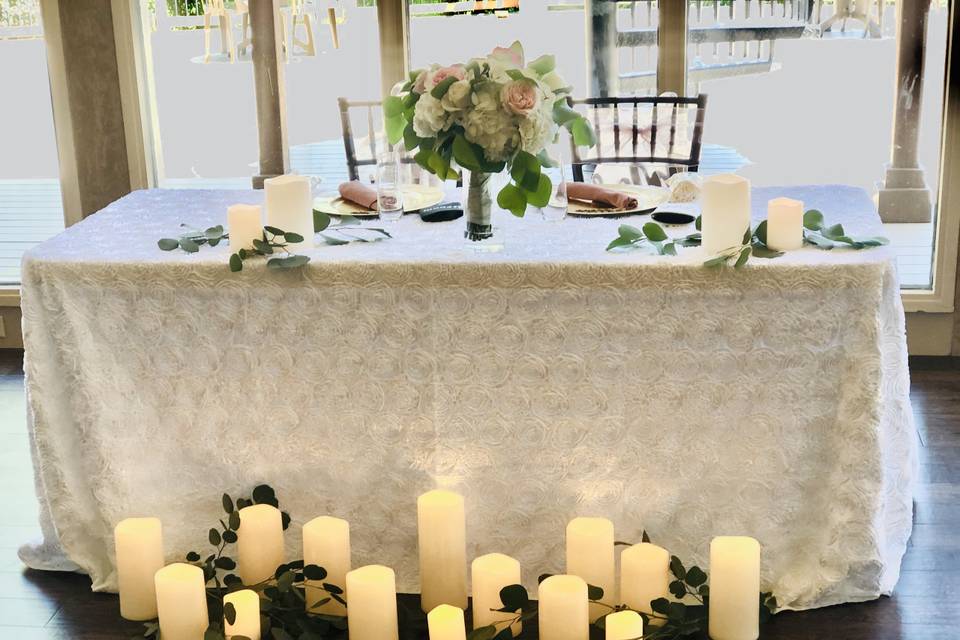 Sweetheart table