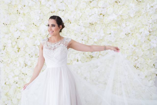 White flowerwall 8x8 by FWR