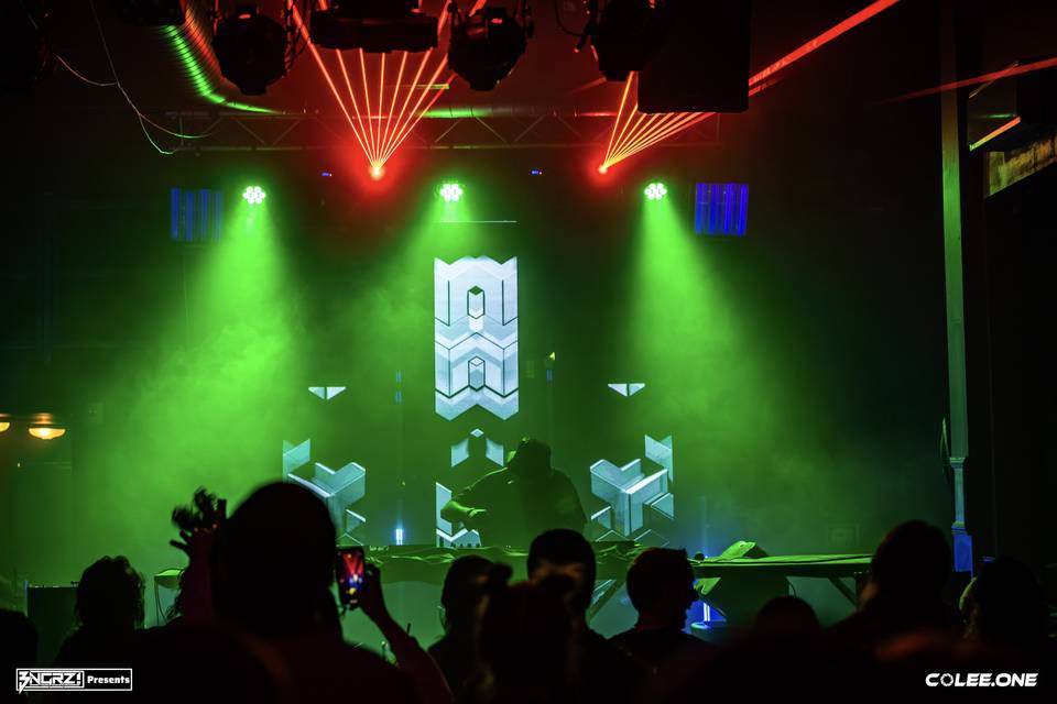 DJ Tr!zzle