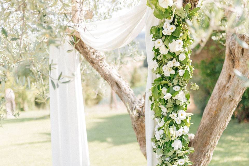 Flowered arch