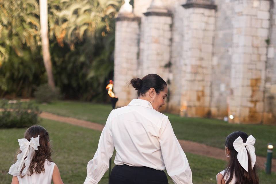 Kids at Wedding Moments