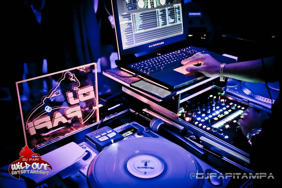DJ Papi - OE Wedding
