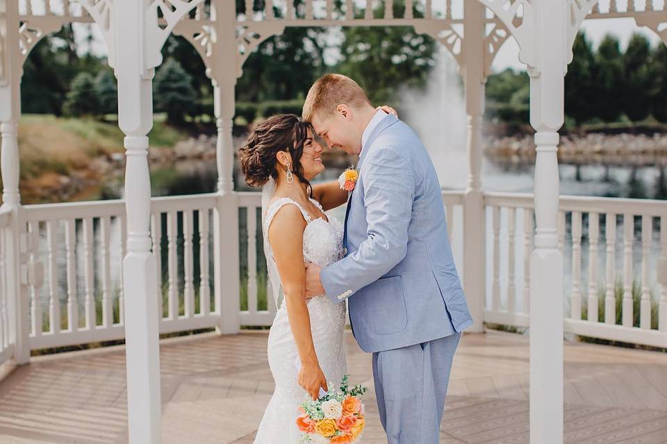 Couple Photo by Gazebo