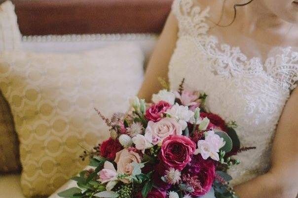 Cascading rose bouquet