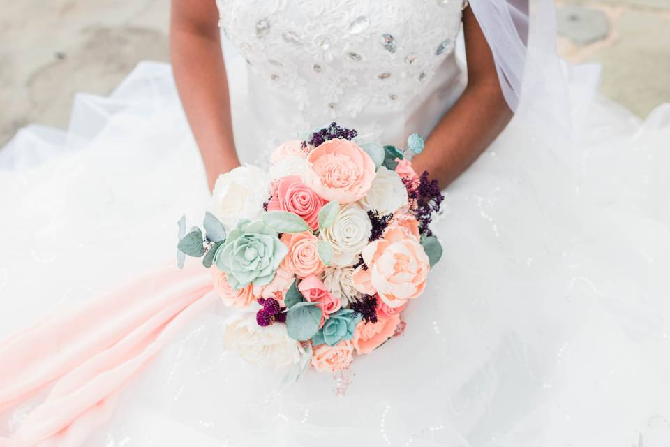 Living Coral and Mint Bouquet