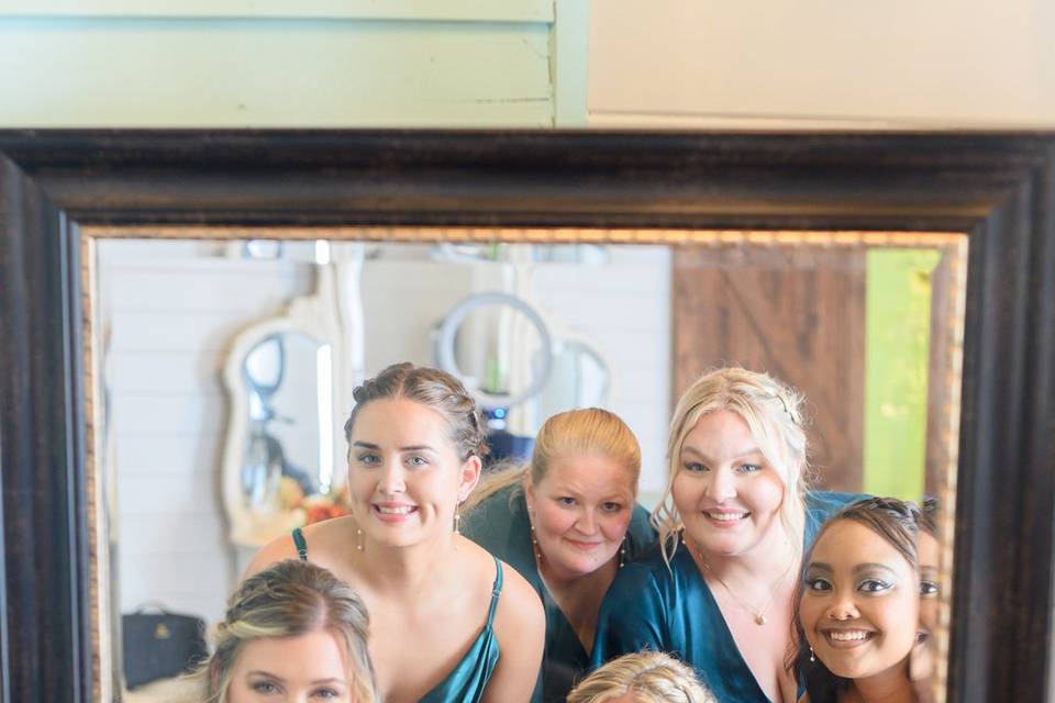 Bridesmaids - Mirror Pic