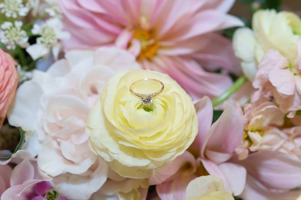 Meant To Bee Floristry
