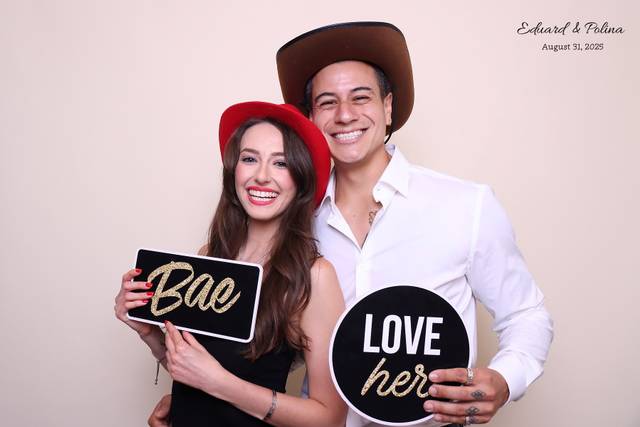 Click and Joy Photo Booth