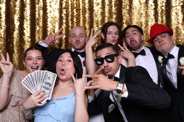 Click and Joy Photo Booth