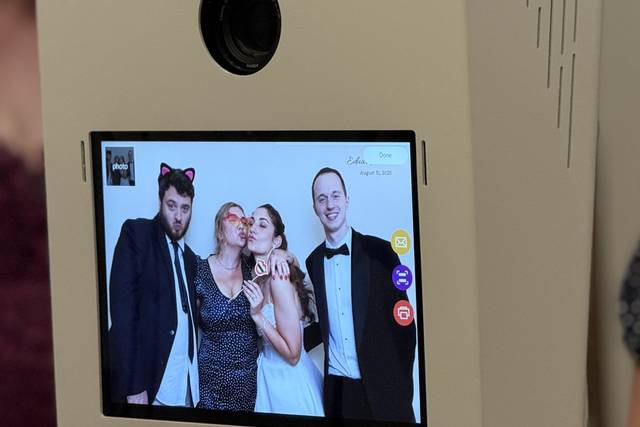 Click and Joy Photo Booth