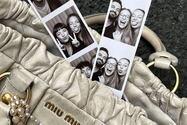 Click and Joy Photo Booth