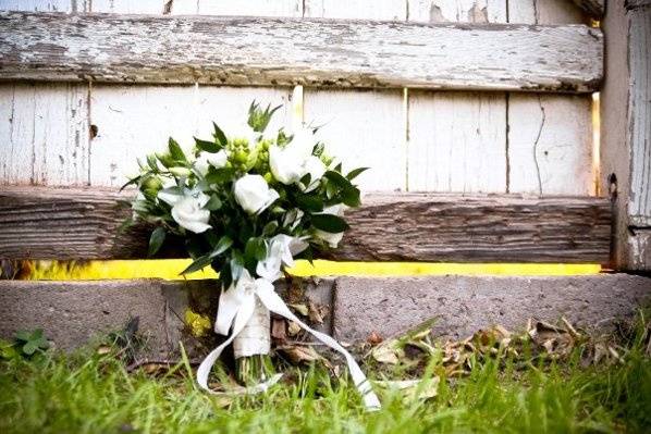 spring rustic wedding bouquet