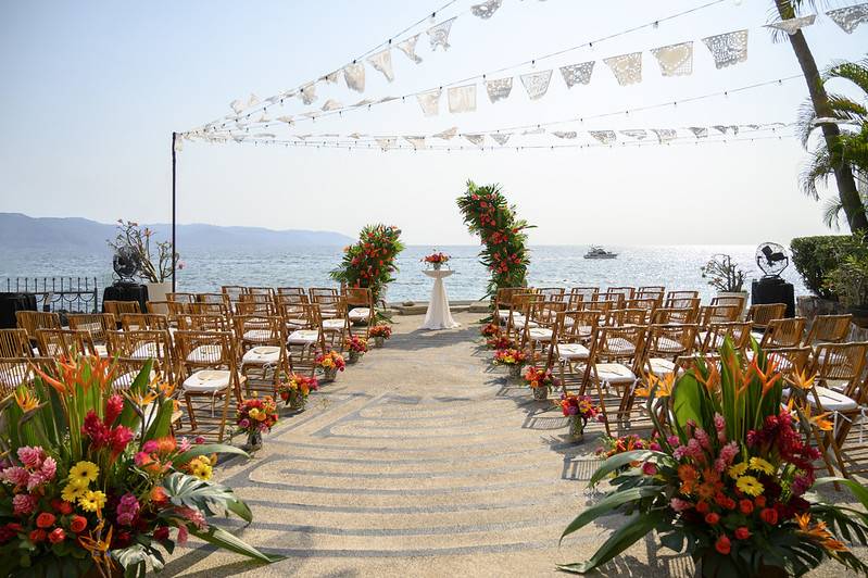 Tropical ceremony