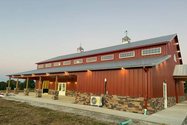 Weddings at Malin’s Red Barn