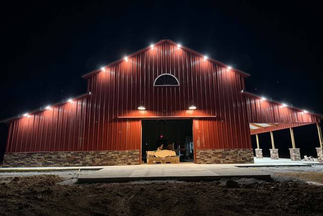 Weddings at Malin’s Red Barn