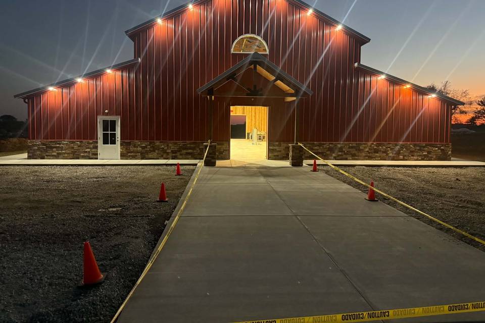 Weddings at Malin’s Red Barn