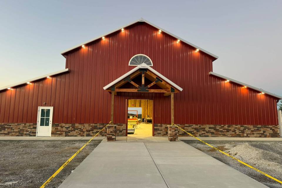 Weddings at Malin’s Red Barn