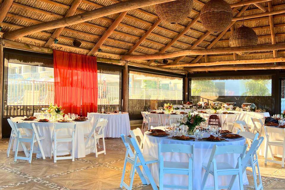 Dining Arrangement