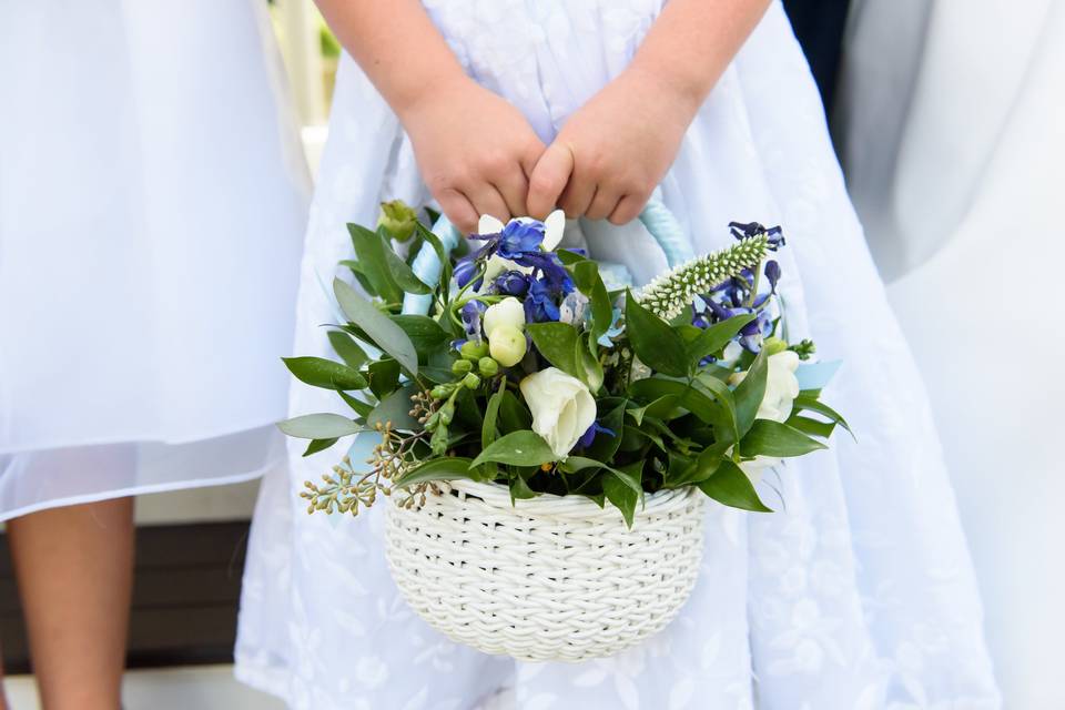 Myopia flower girl basket