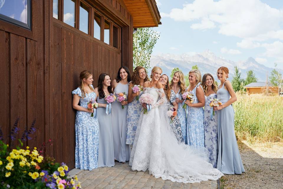 Bridesmaids candid