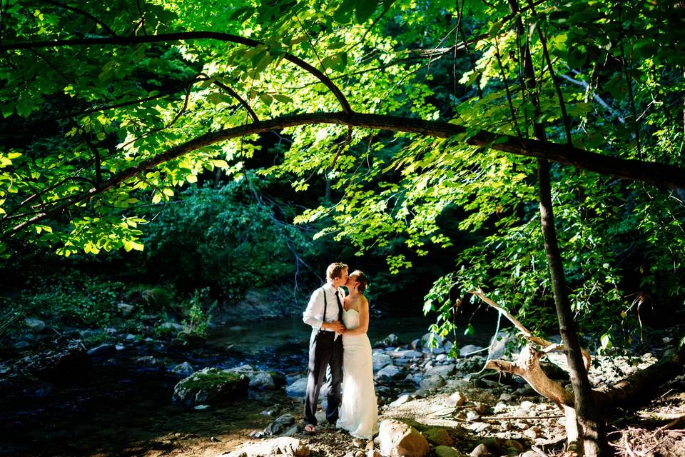 Kiss by the water