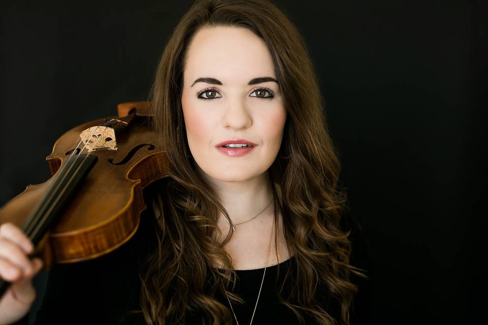 Brooke - Violinist/DJ