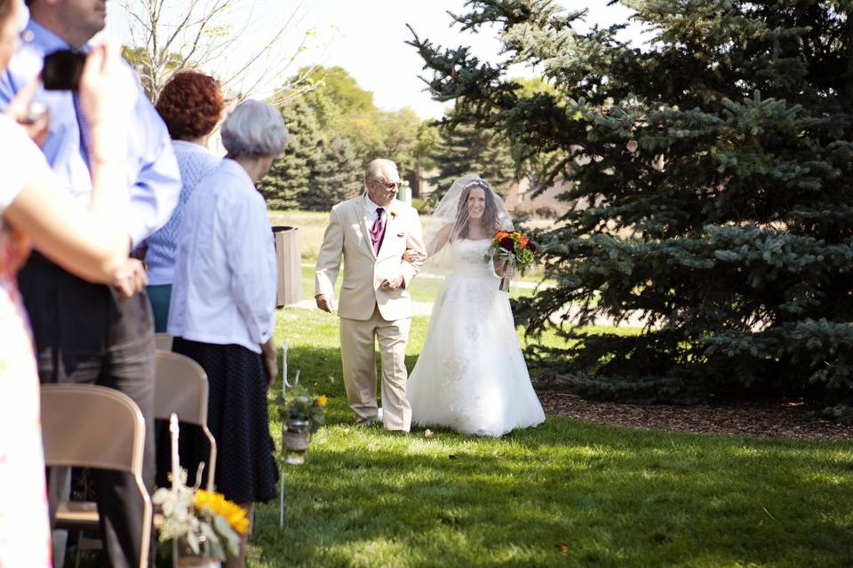 Lakewood Heritage Center Red Barn Lawn | Whimsy Photography