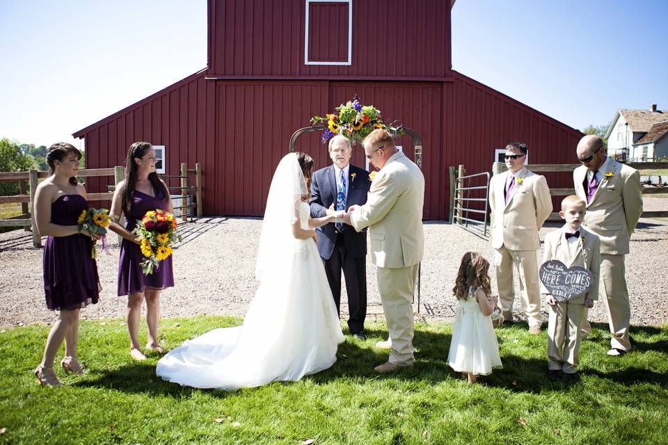 Lakewood Heritage Center Red Barn Lawn | Whimsy Photography