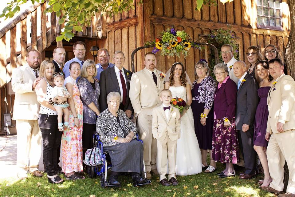 Lakewood Heritage Center Red Barn Lawn | Whimsy Photography