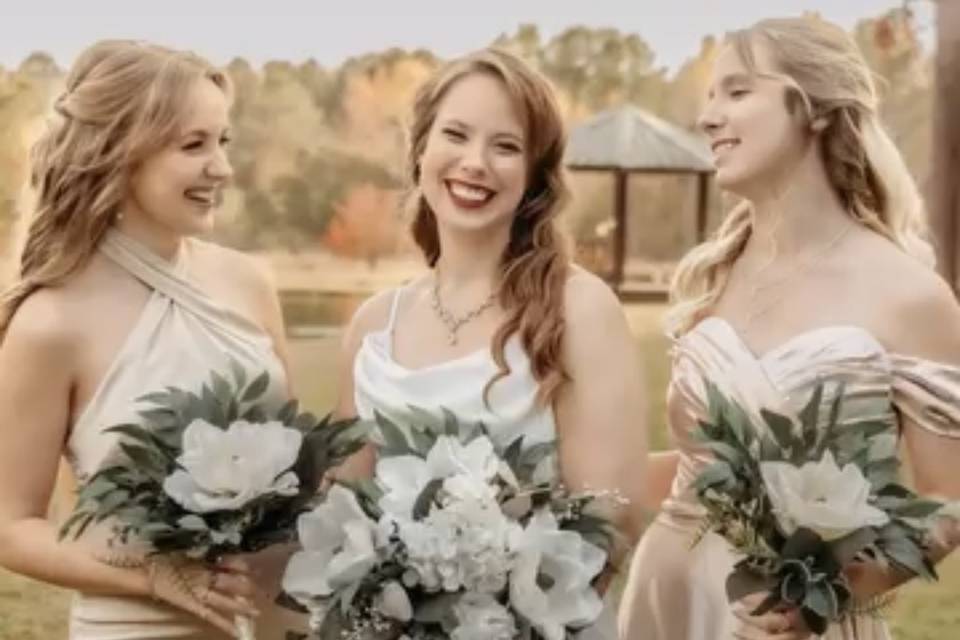 Gorgeous Gals