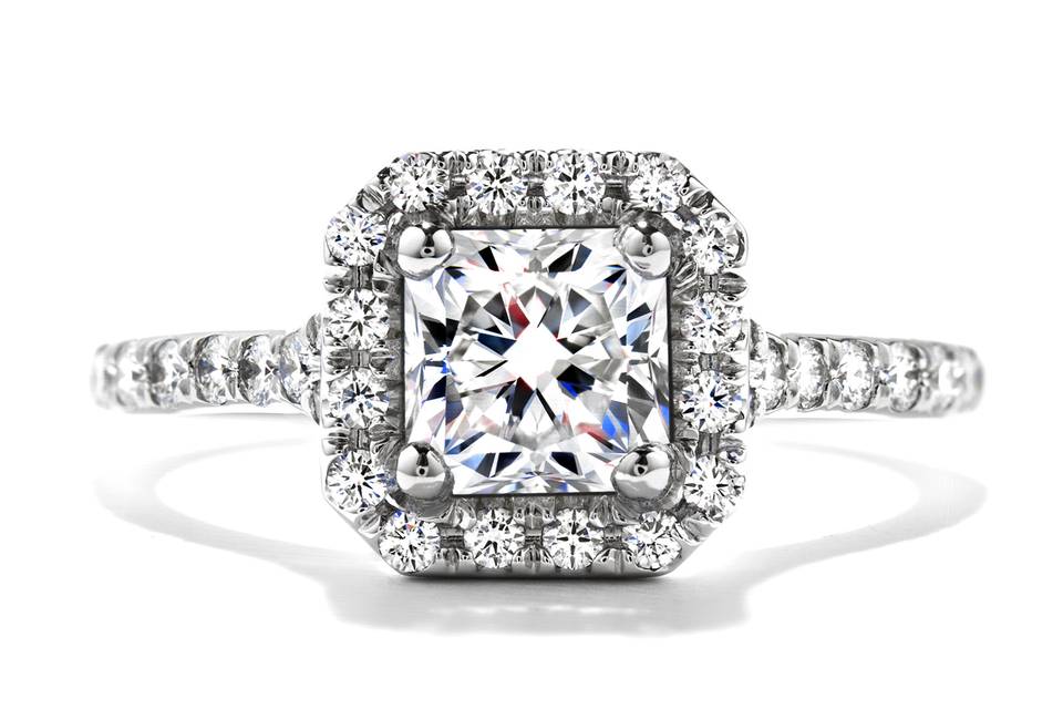 Transcend Dream Engagement Ring<br>
A halo of Hearts On Fire diamonds perfectly frames our exclusive square Dream diamond, creating the brilliant illusion of a single stone.