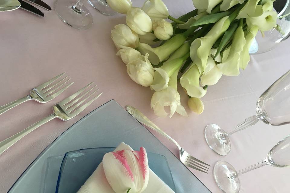 Tulips and Calla Lilies. Pantone Colors of the Year for 2016. Rose Quartz and Serenity. Beautiful setting for a Bridal Shower, Bridemaids' Luncheon.