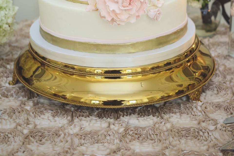 Blush and gold cake