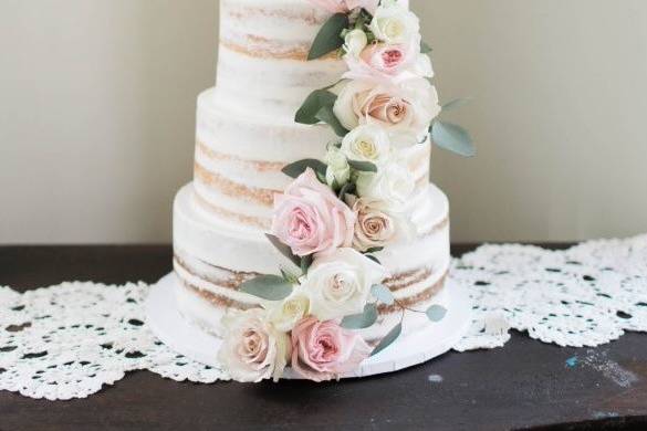 Gorgeous semi-naked cake