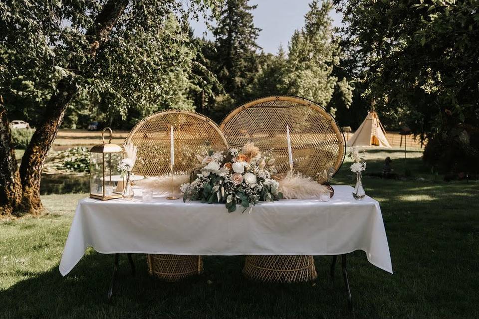 Sweatheart boho table