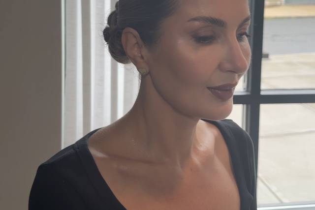 Makeup & Hairstyle