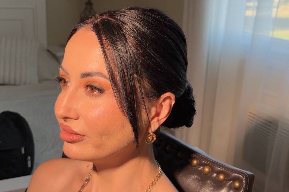 Makeup & Hairstyle